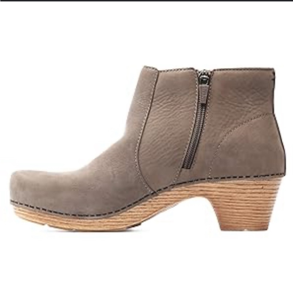 Dansko Maria Women’s Ankle Boot size 37
